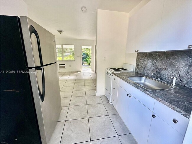 Building Photo - 5010 NW 2nd Ave