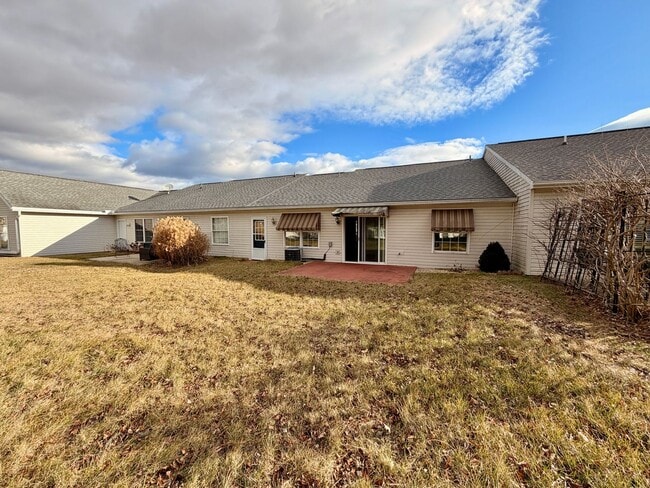 Building Photo - Ranch, 2-bed, 2 bath