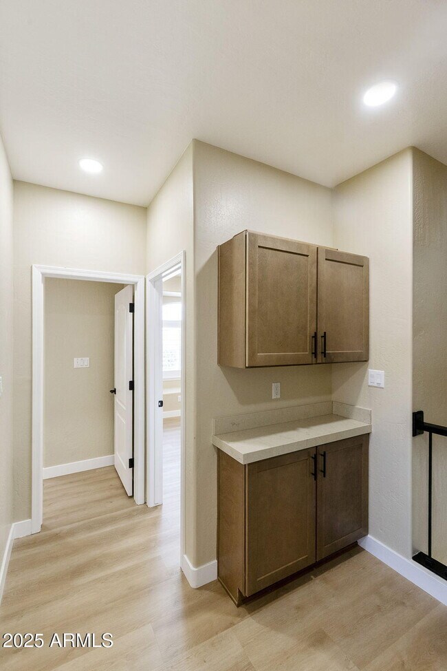 Building Photo - 1737 E Cortez Dr