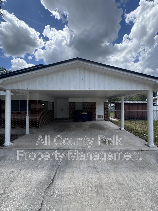 Building Photo - 2255 E Helen Cir
