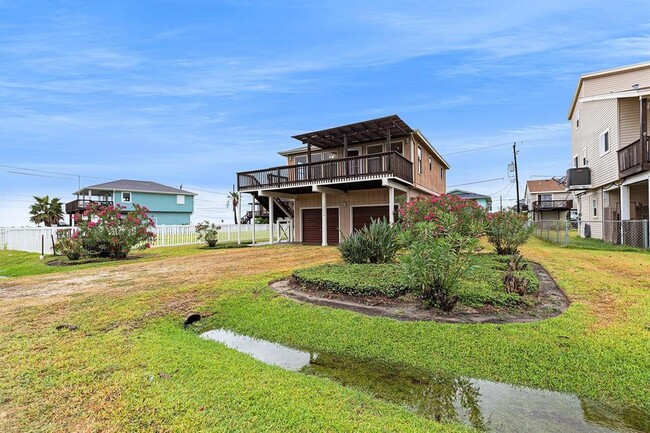 Building Photo - 16716 Fletcher Christian