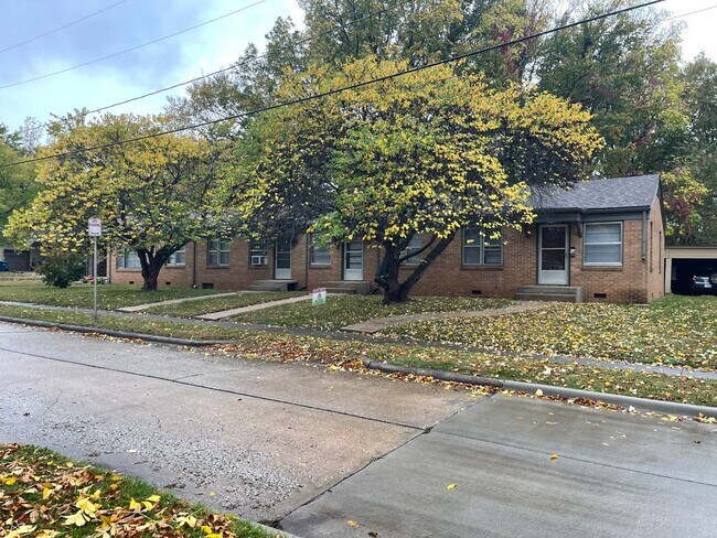 Building Photo - 323 S Weller