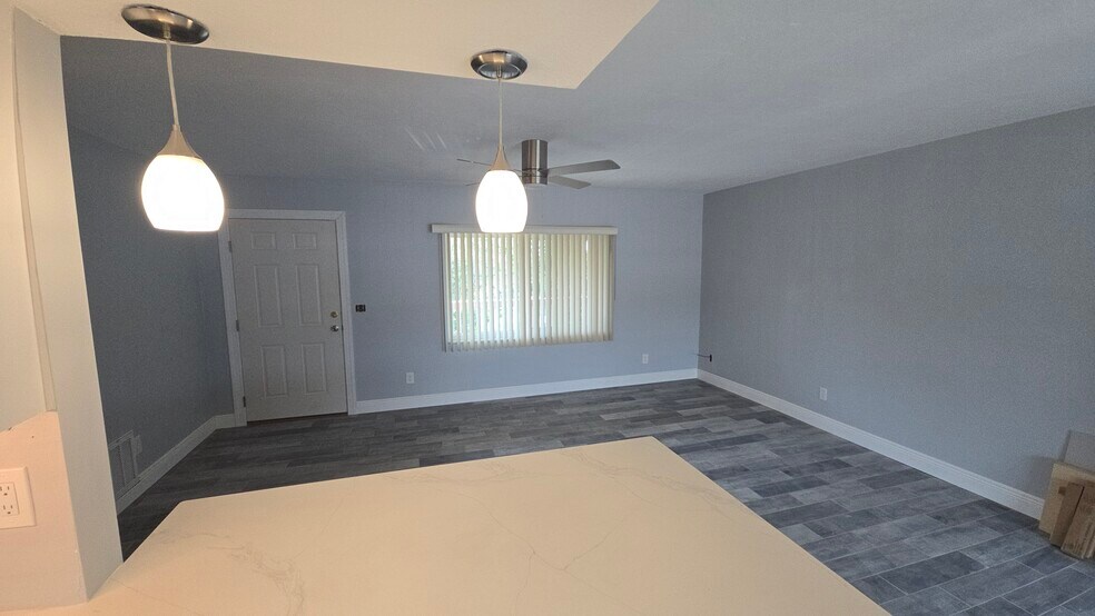 Living Room - 3755 S School Ave
