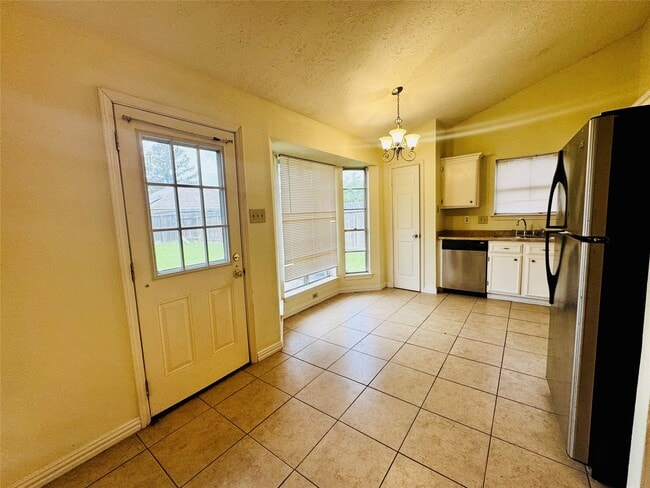 Building Photo - 17118 Amber Ridge Dr