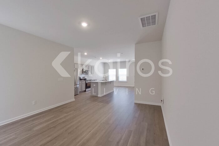 Building Photo - 2503 Banyan Cir