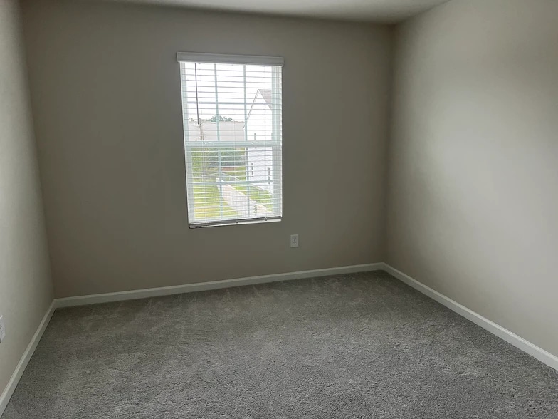 Building Photo - 716 Peyden Ln