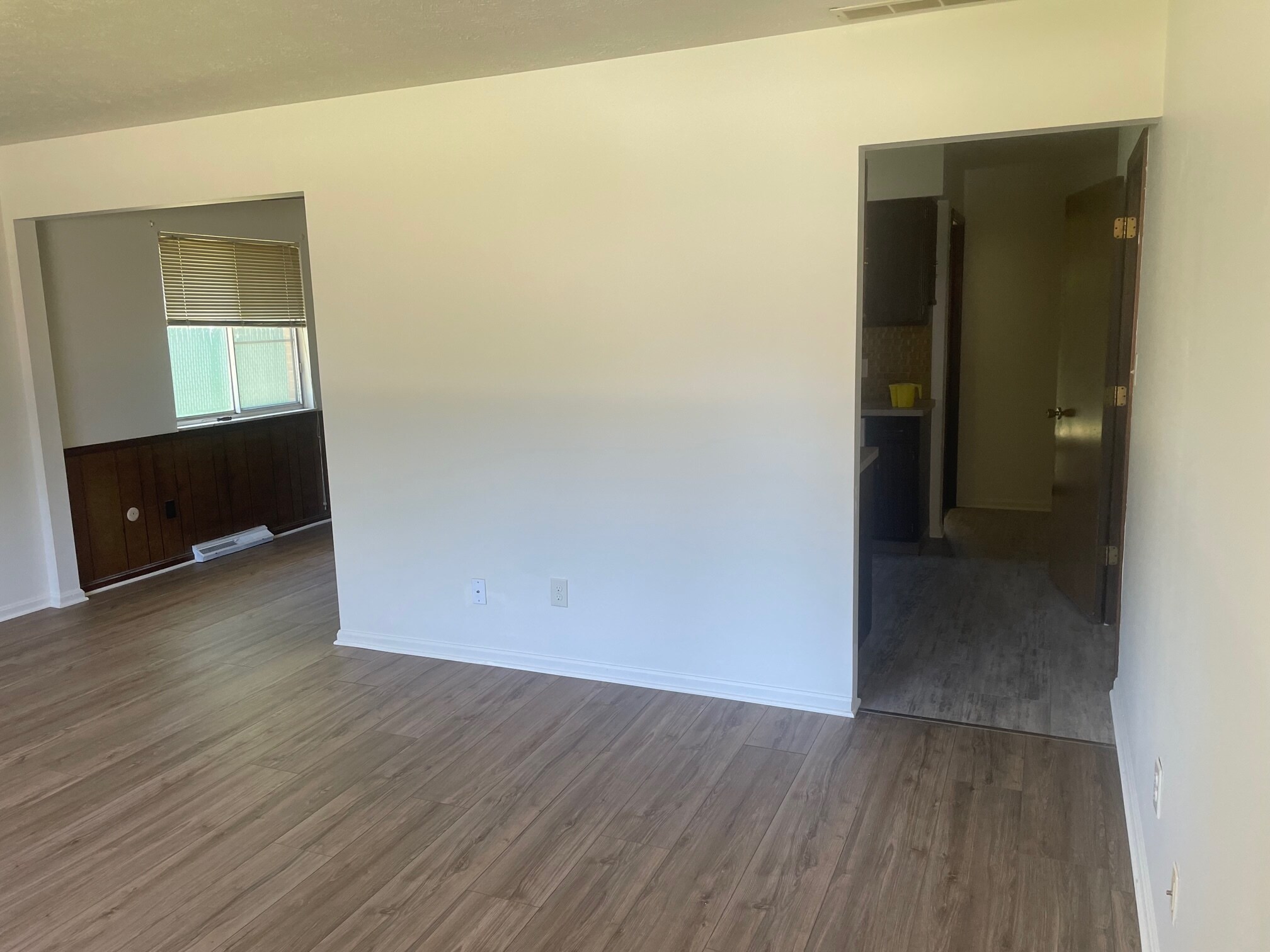Living room view to Kitchen - 4406 Larkdale Drive