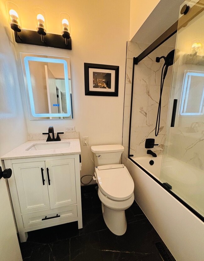 Building Photo - 1630 N Sedgwick St