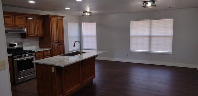 Building Photo - 2701 Queensbury Rd