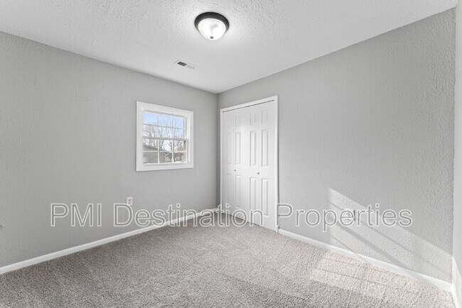 Building Photo - 304 Beech St