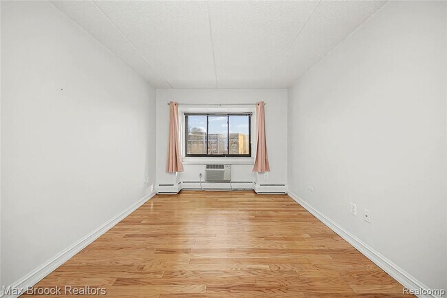 Building Photo - 35300 Woodward Ave