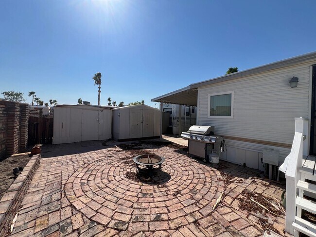 Building Photo - SHORT TERM FOOTHILLS RETREAT!