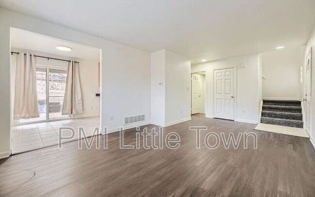 Building Photo - 256 W Jefferson Ave