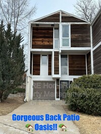 Building Photo - 1631 N 109th Plaza