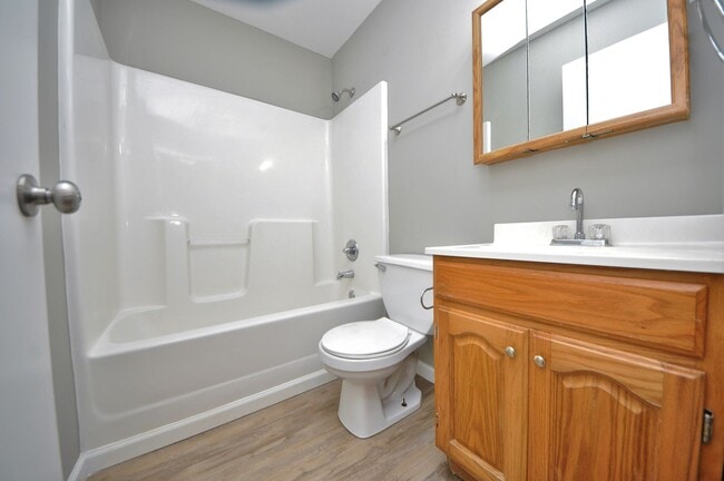Building Photo - Freshly updated 3 Bedroom Home with a Full...