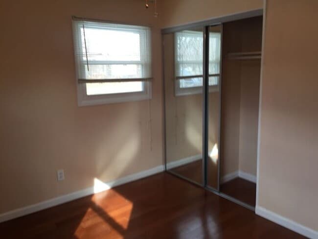 Building Photo - 3 bedroom, 1 full bath fully remodeled Ranch home in Parchment Schools