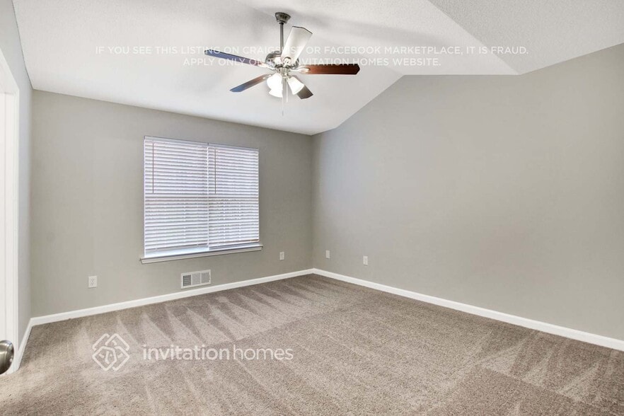 Building Photo - 1815 Independence Dr