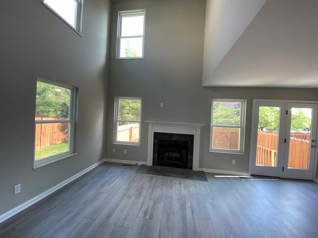 Building Photo - 557 Chadwood Dr