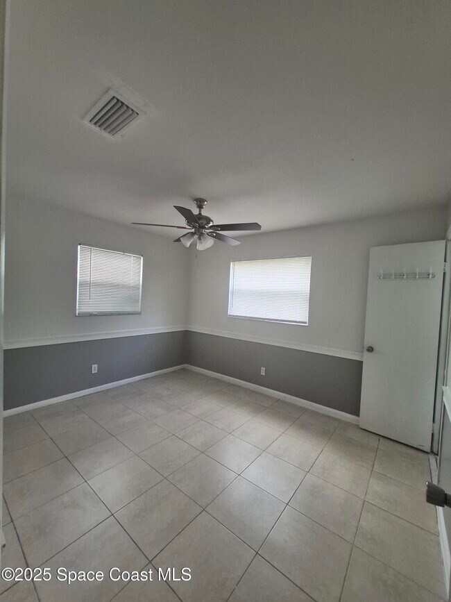 Building Photo - 940 S Courtenay Pkwy