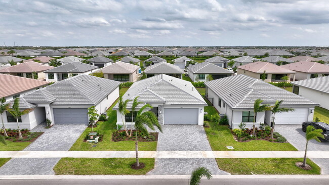 Building Photo - 12489 SW Emerald Estuary Ter