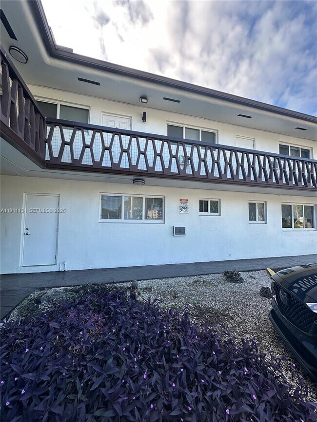 Building Photo - 12101 Griffing Blvd