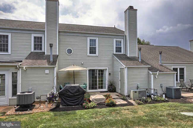 Building Photo - 1952 Wexford Rd