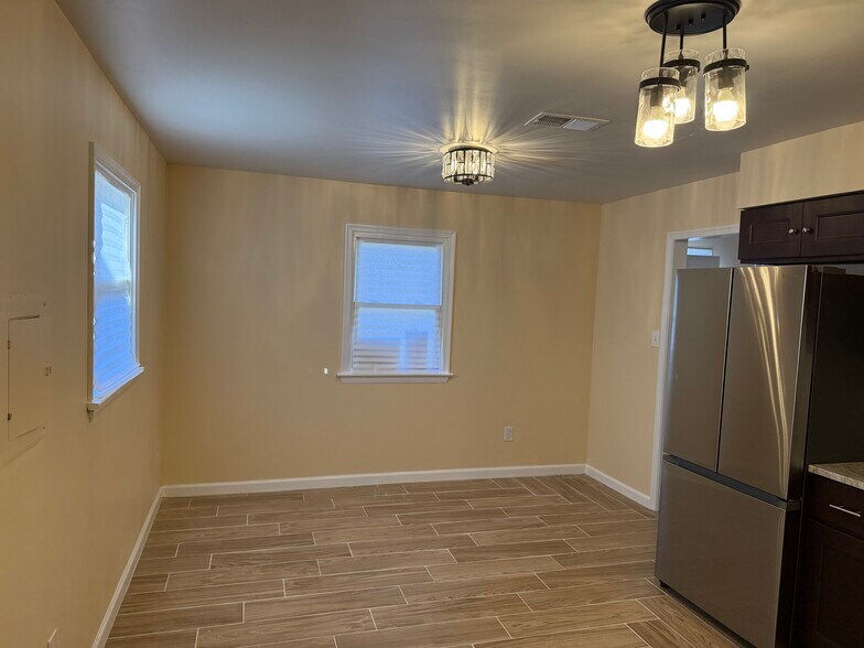 Building Photo - 1535 Vine St