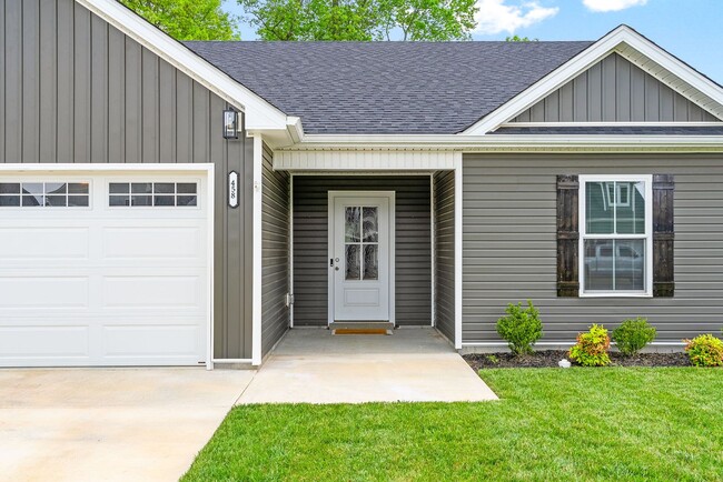 Building Photo - 3 Bedroom Pet Friendly Home For Rent Near ...