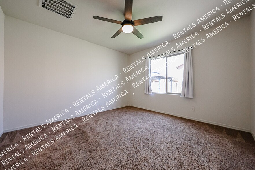 Building Photo - 38086 W Isabella Ln