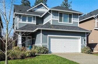 Building Photo - Exquisitely Beautiful Home with 3 bed and 2.5 Bath