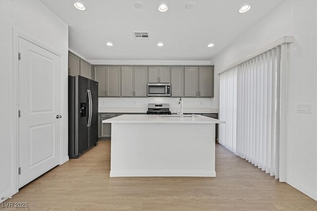 Building Photo - 8112 Rockflower St