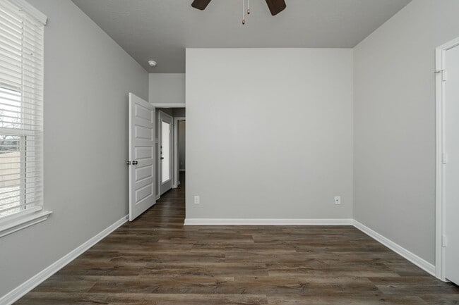 Building Photo - 1129 Trellis Pass