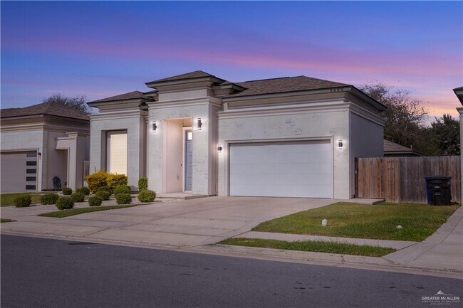 Building Photo - 30 Wisteria Ave