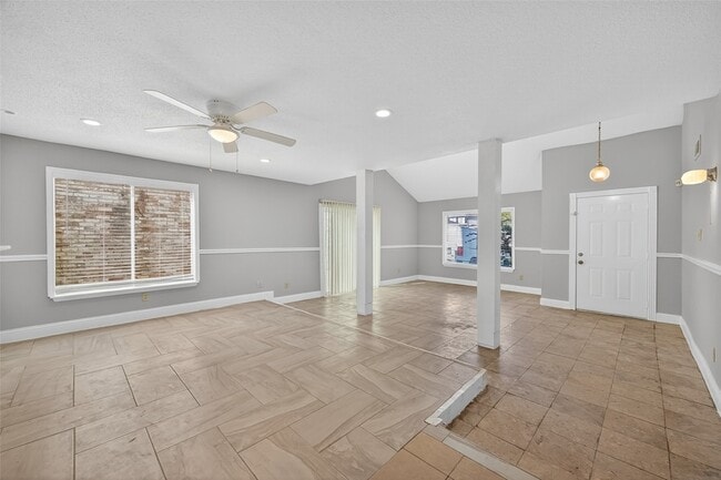 Building Photo - 7711 Del Glen Ln