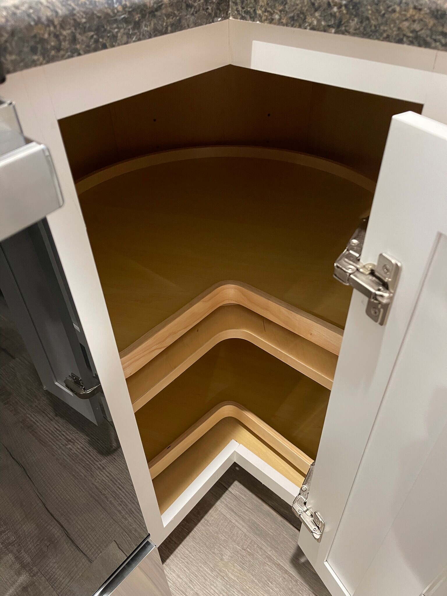 Equipped with a lazy susan cabinet - 2225 Kenwood Blvd SE