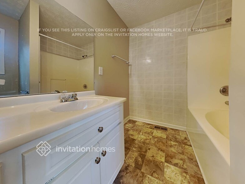Building Photo - 204 Hawkins Farm Cir