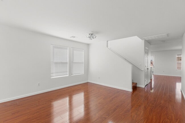 Building Photo - 11135 Alora St