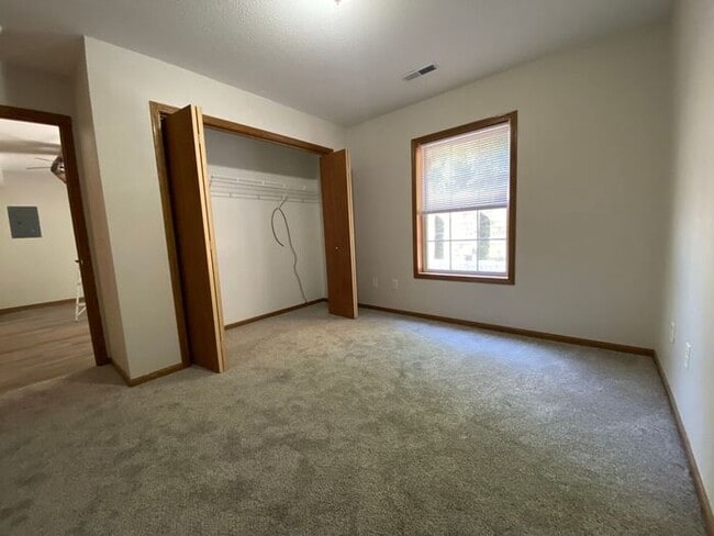 Building Photo - $2,100 | 3 Bedroom, 2 Bathroom Townhouse | NO PETS | Available for August 1st, 2026 Move In!