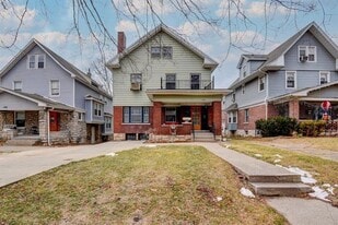 Building Photo - 138 Cypress Ave. E