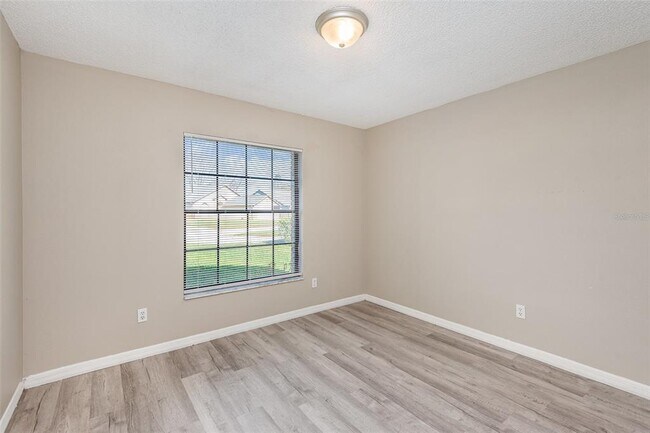 Building Photo - 3846 Long Grove Ln