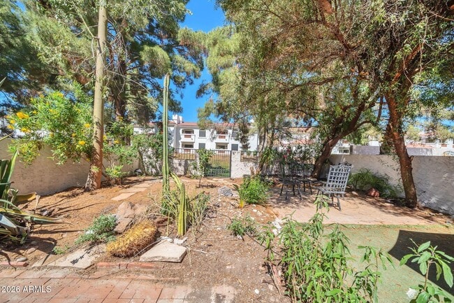 Building Photo - 7368 E Pleasant Run