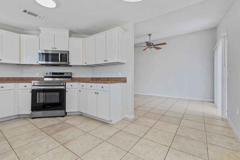 Building Photo - 29 Wood Arbor Ln
