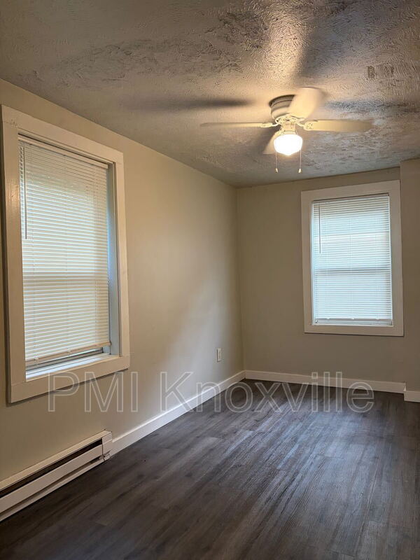 Building Photo - 417 Landau Dr
