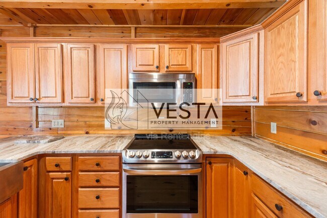 Building Photo - 131 Tanner Trail