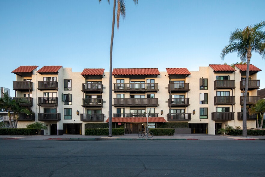 Building Photo - Villa Capri Apartments