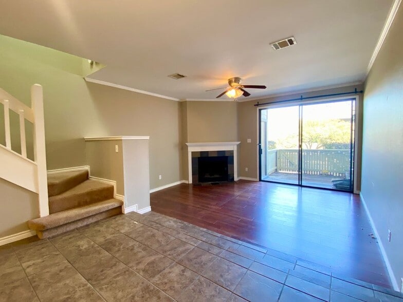 Building Photo - 1804 Capital Pkwy