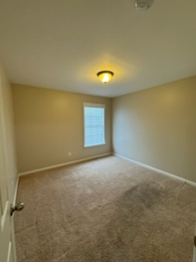 Building Photo - Lovely 3 BR House in the Polo Club Area! F...