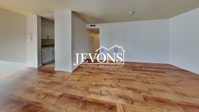 Building Photo - 2-bedroom home with water, sewer, and garb...
