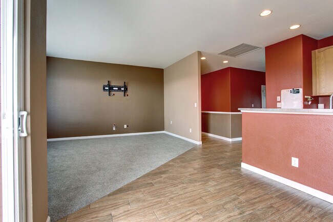 Building Photo - The Meadows of Castle Rock Ranch home w/finished basement & Mountain Views.