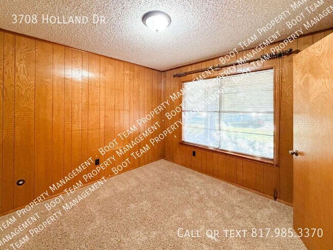 Building Photo - 3708 Holland Dr